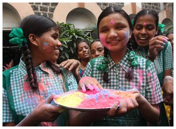 kaziranga-blog-category-page-blindstudents-celebrating-holi